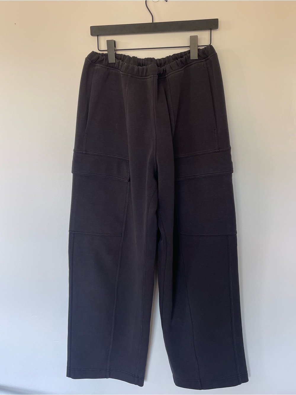 lululemon athletica black wide leg sweatpnt cargos